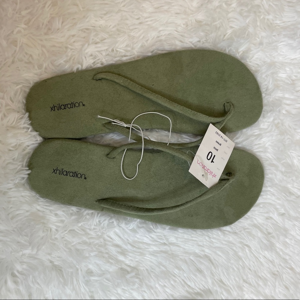 NEW! Xhilaration Size 10 Women Flip Flop Sandals